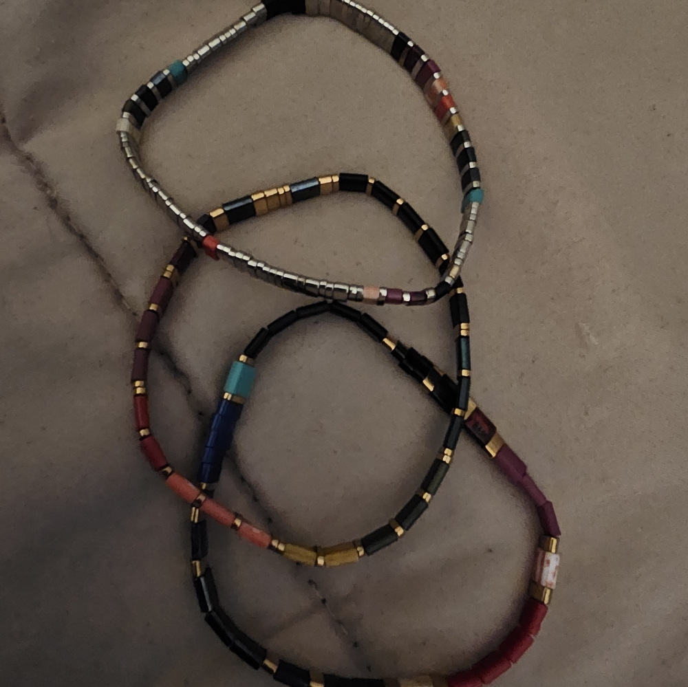 3 bracelets - Picture 4 of 4